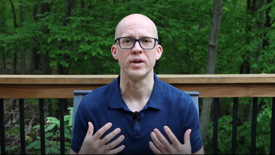 monday_motivation_power_of_giving_video_thumbnail